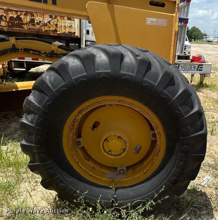 image for item DS3802 Dresser motor grader