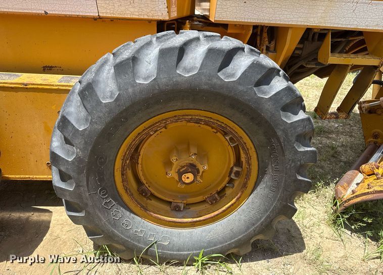 image for item DS3802 Dresser motor grader