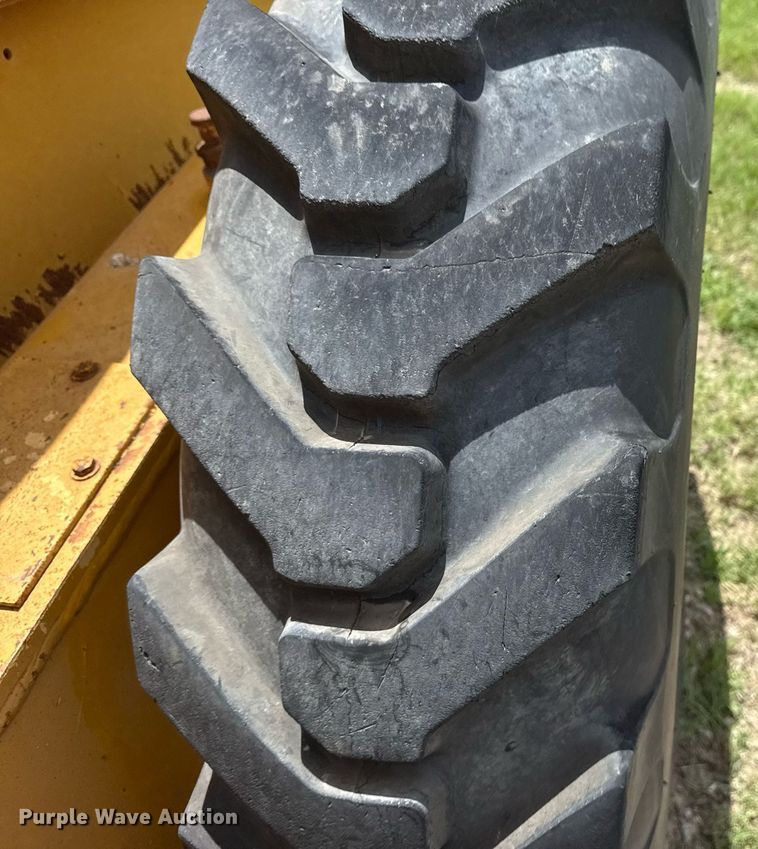 image for item DS3802 Dresser motor grader