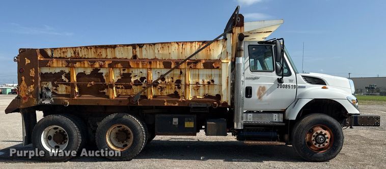 image for item DS3803 2008 International 7400 dump truck