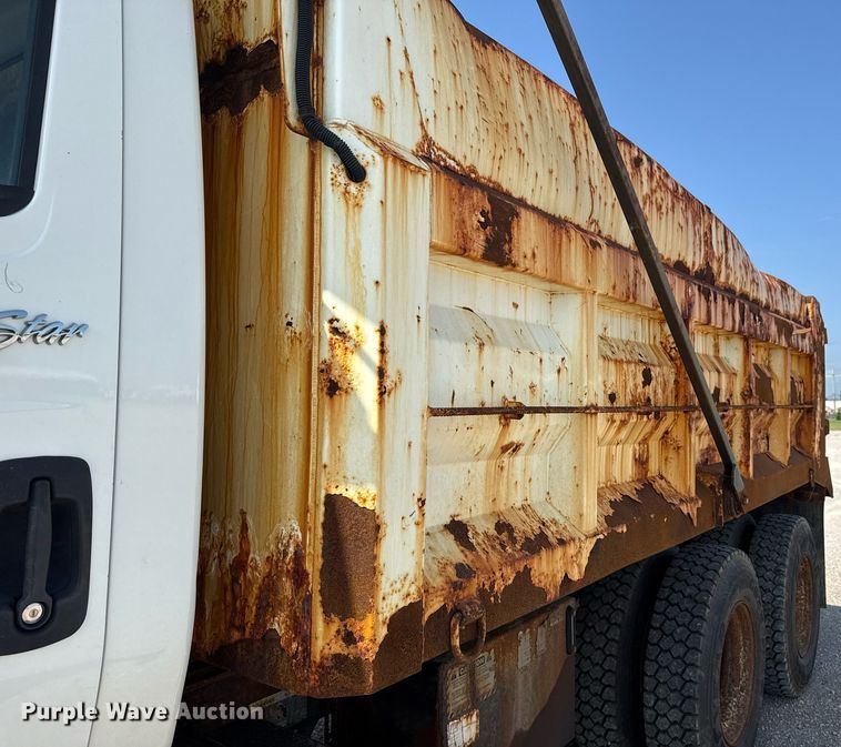 image for item DS3803 2008 International 7400 dump truck