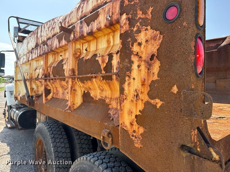 image for item DS3803 2008 International 7400 dump truck