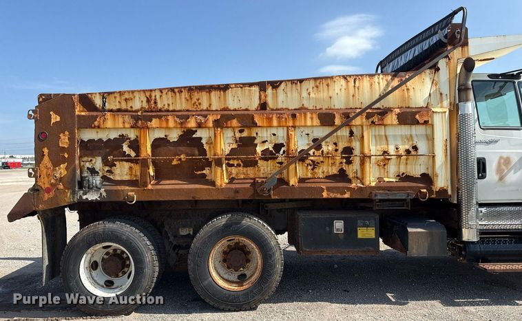 image for item DS3803 2008 International 7400 dump truck