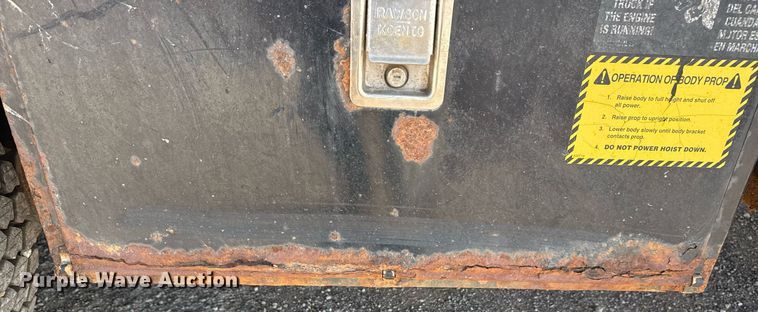 image for item DS3803 2008 International 7400 dump truck