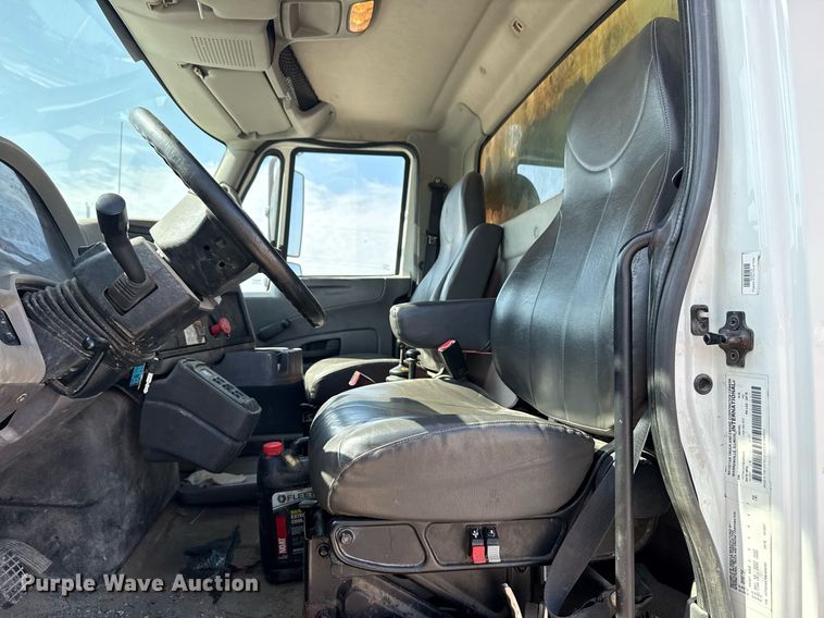 image for item DS3803 2008 International 7400 dump truck