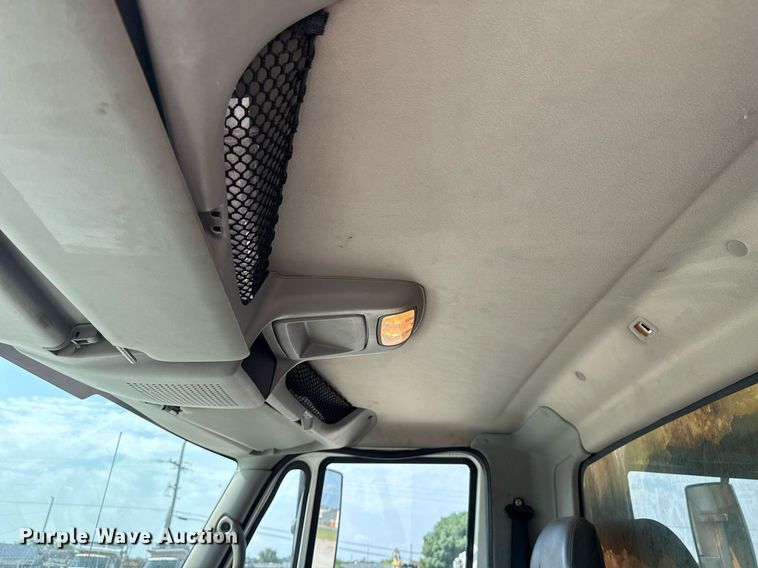 image for item DS3803 2008 International 7400 dump truck