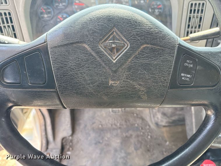 image for item DS3803 2008 International 7400 dump truck