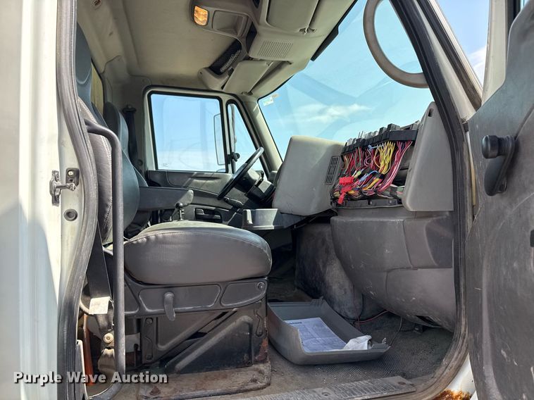 image for item DS3803 2008 International 7400 dump truck