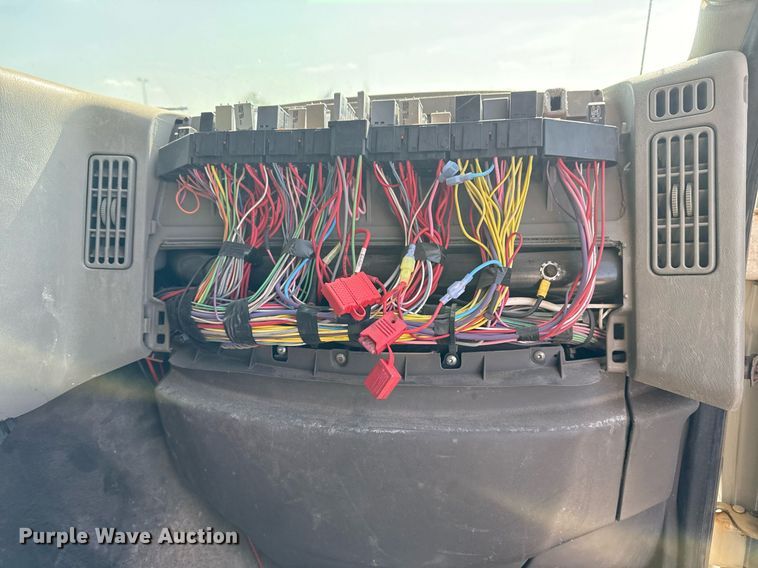 image for item DS3803 2008 International 7400 dump truck