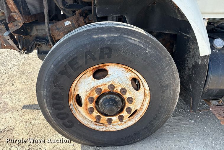 image for item DS3803 2008 International 7400 dump truck