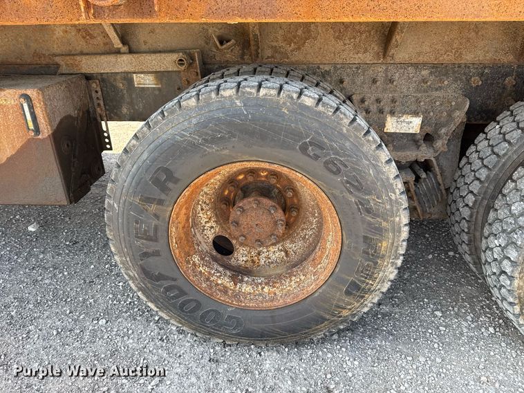 image for item DS3803 2008 International 7400 dump truck