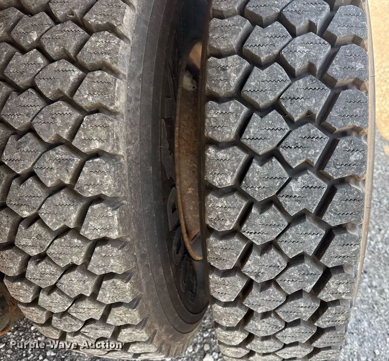 image for item DS3803 2008 International 7400 dump truck