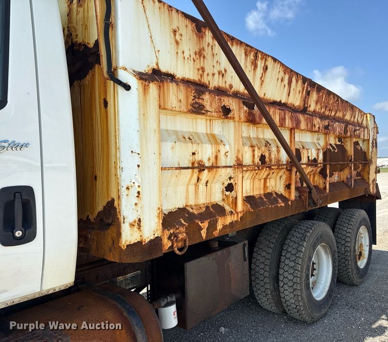 image for item DS3804 2008 International 7400 dump truck