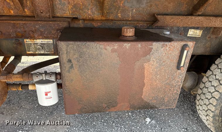 image for item DS3804 2008 International 7400 dump truck