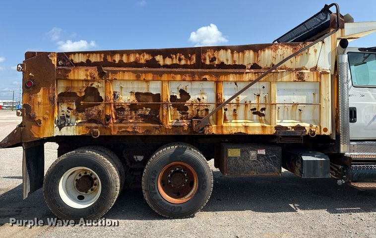 image for item DS3804 2008 International 7400 dump truck