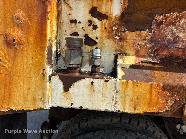 image for item DS3804 2008 International 7400 dump truck