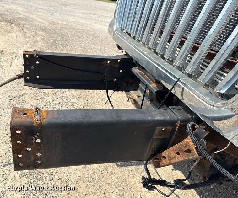 image for item DS3804 2008 International 7400 dump truck