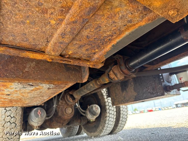 image for item DS3804 2008 International 7400 dump truck