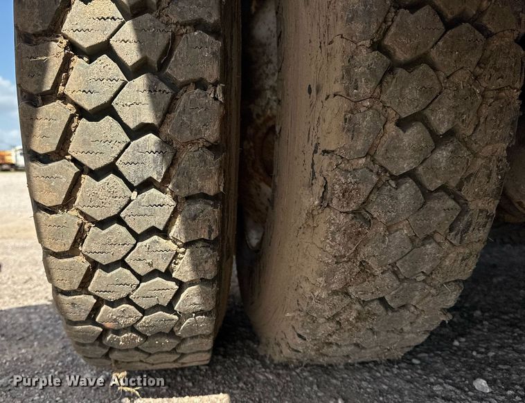 image for item DS3804 2008 International 7400 dump truck