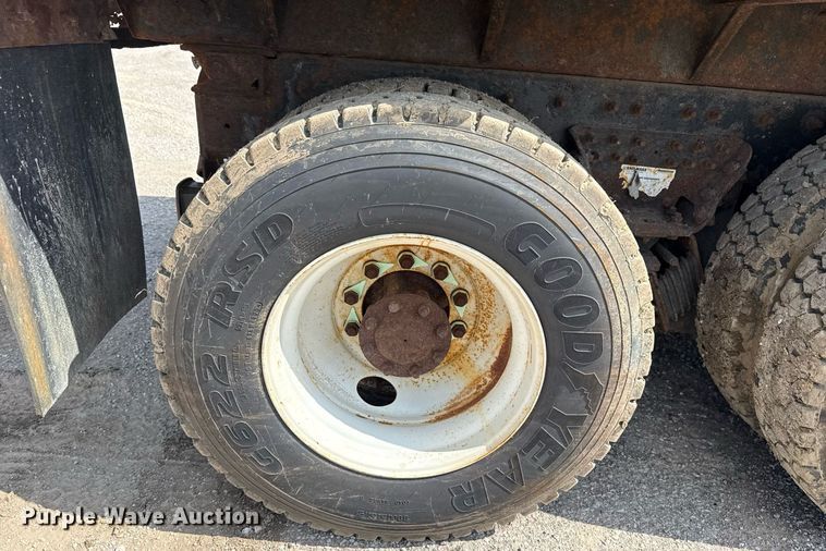 image for item DS3804 2008 International 7400 dump truck