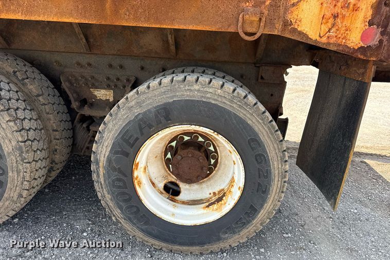 image for item DS3804 2008 International 7400 dump truck