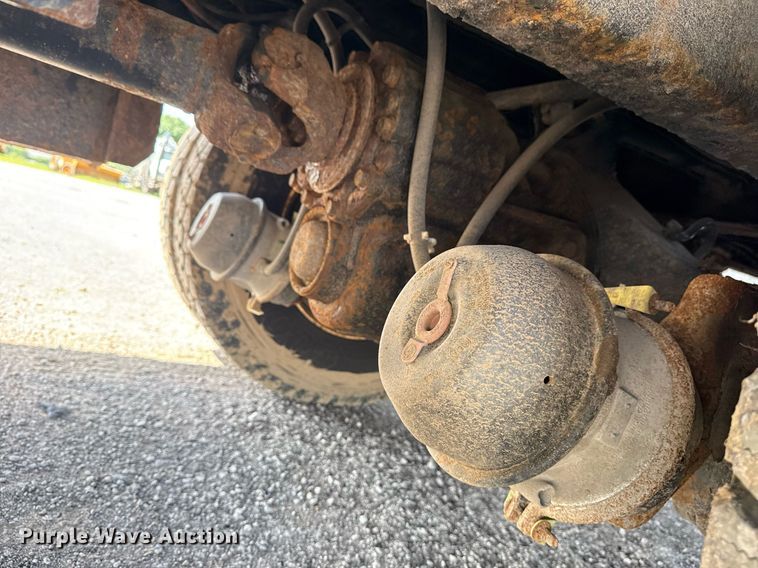 image for item DS3804 2008 International 7400 dump truck