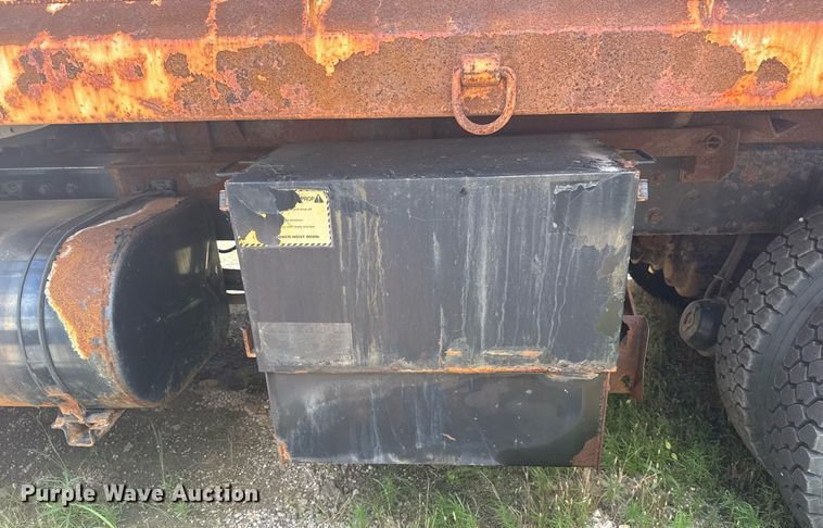 image for item DS3805 2009 International 7400 dump truck