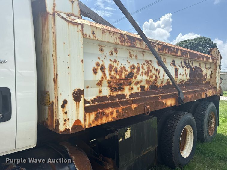 image for item DS3805 2009 International 7400 dump truck