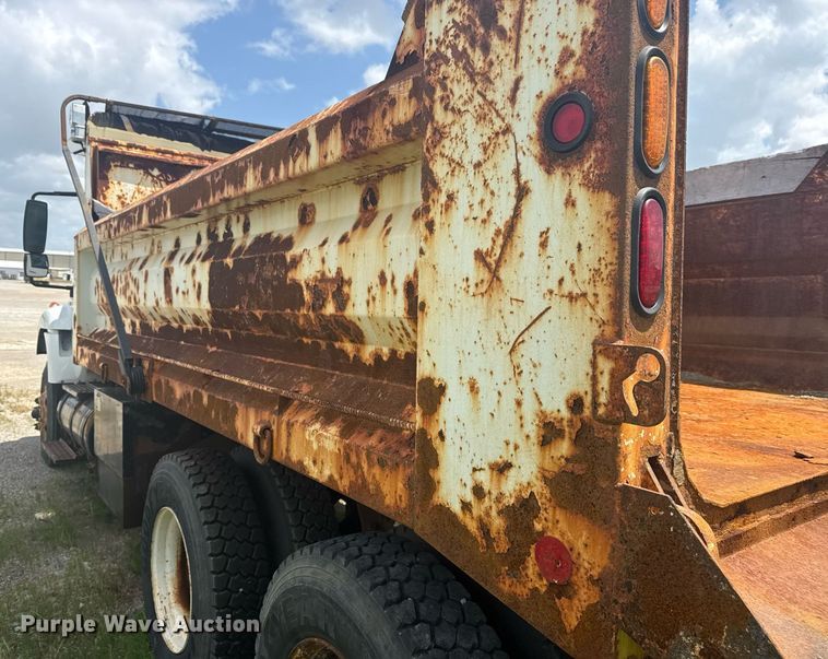 image for item DS3805 2009 International 7400 dump truck