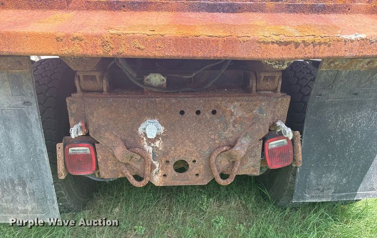 image for item DS3805 2009 International 7400 dump truck