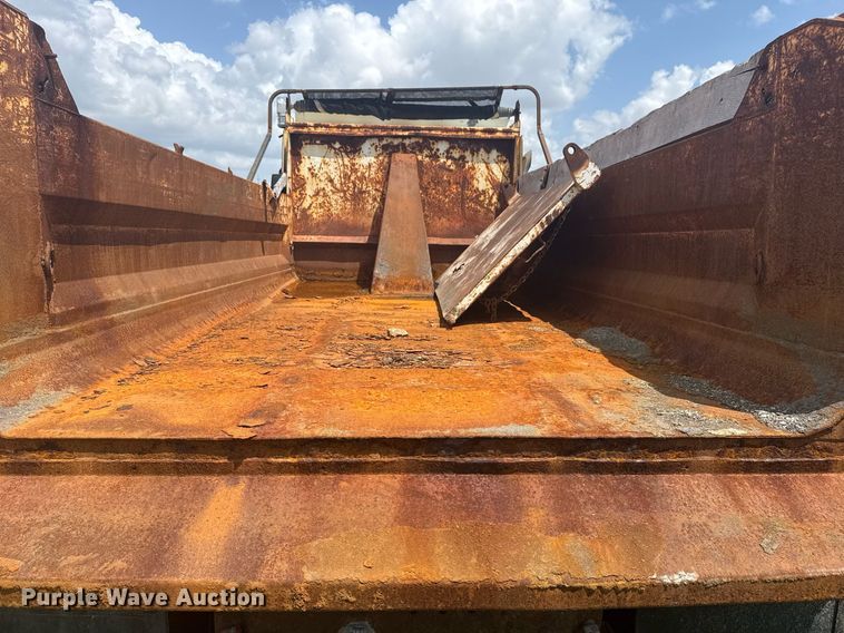 image for item DS3805 2009 International 7400 dump truck