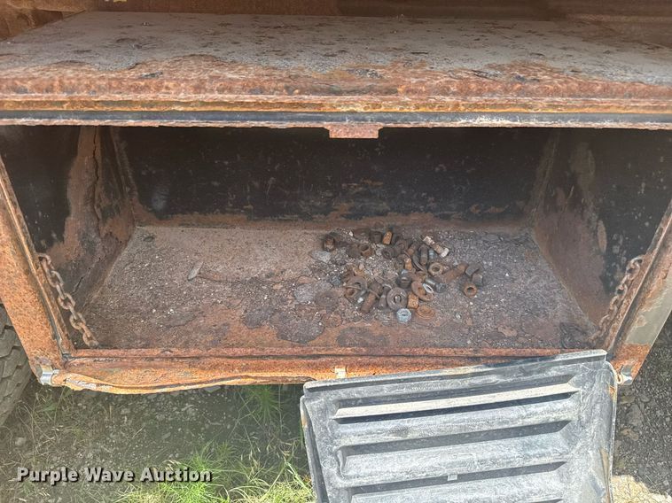 image for item DS3805 2009 International 7400 dump truck