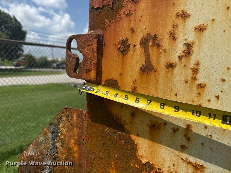 image for item DS3805 2009 International 7400 dump truck