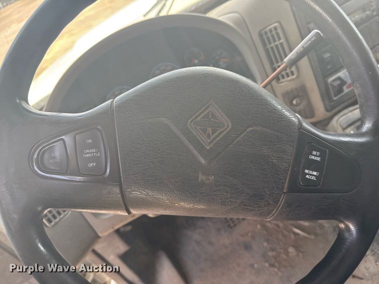 image for item DS3805 2009 International 7400 dump truck