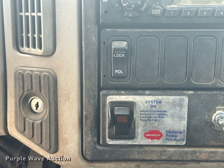 image for item DS3805 2009 International 7400 dump truck