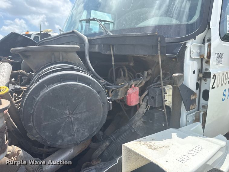 image for item DS3805 2009 International 7400 dump truck