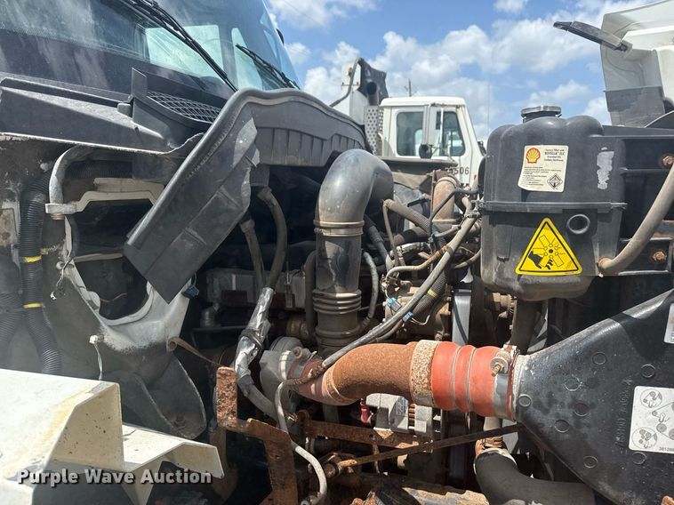 image for item DS3805 2009 International 7400 dump truck