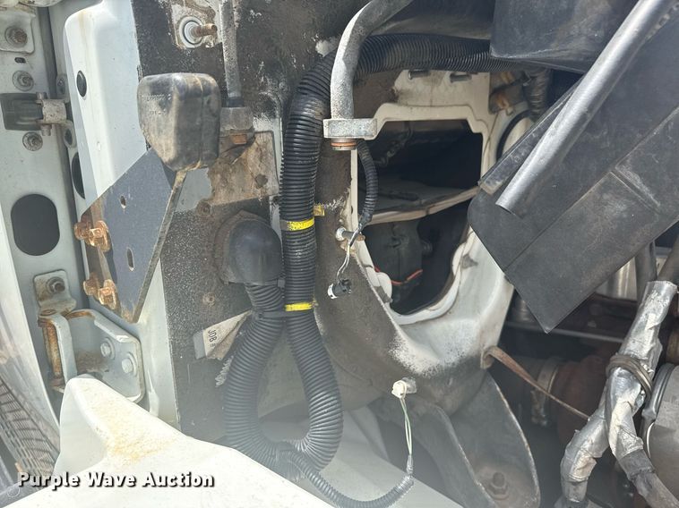 image for item DS3805 2009 International 7400 dump truck