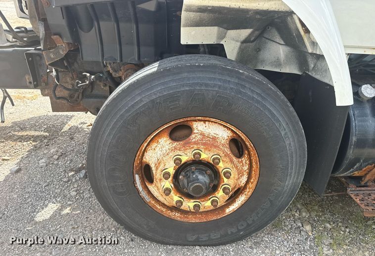 image for item DS3805 2009 International 7400 dump truck