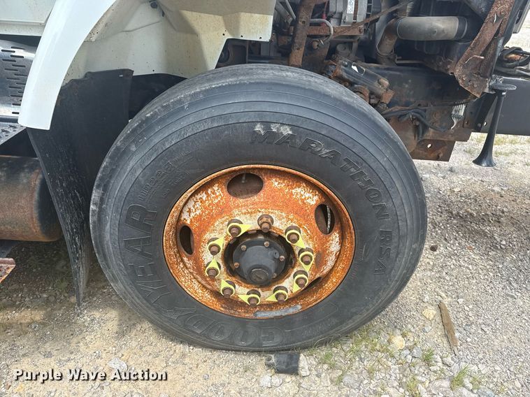 image for item DS3805 2009 International 7400 dump truck