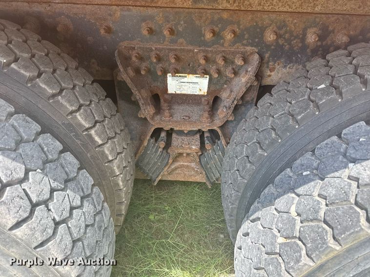 image for item DS3805 2009 International 7400 dump truck