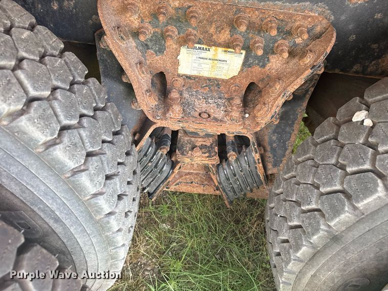 image for item DS3805 2009 International 7400 dump truck