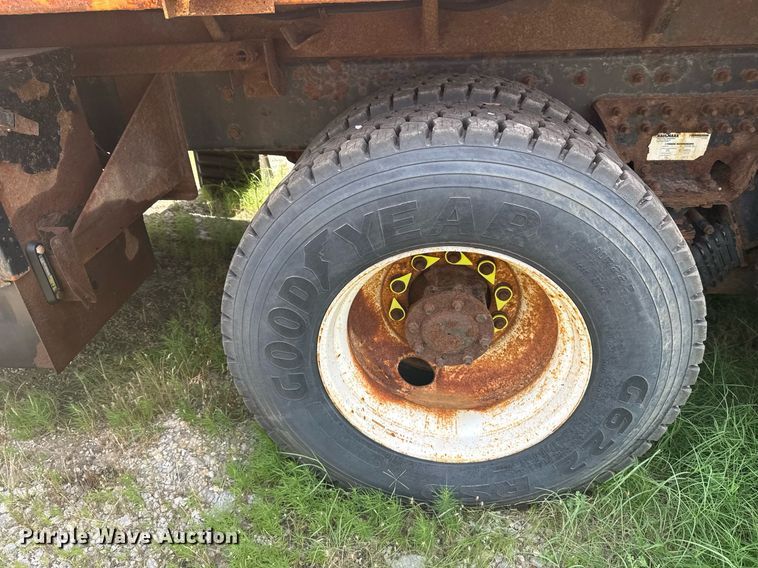 image for item DS3805 2009 International 7400 dump truck