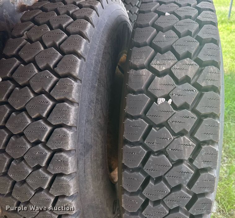 image for item DS3805 2009 International 7400 dump truck