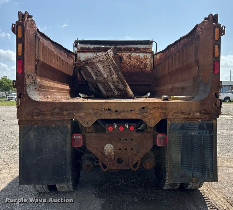 image for item DS3806 2008 International 7400 dump truck