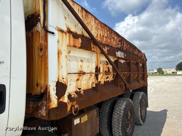 image for item DS3806 2008 International 7400 dump truck