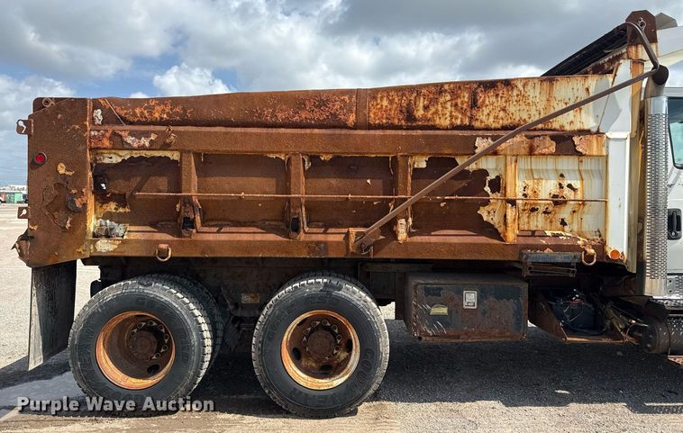 image for item DS3806 2008 International 7400 dump truck