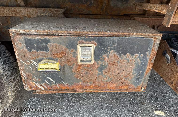 image for item DS3806 2008 International 7400 dump truck