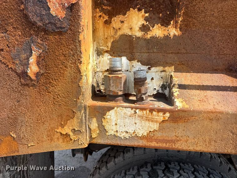 image for item DS3806 2008 International 7400 dump truck