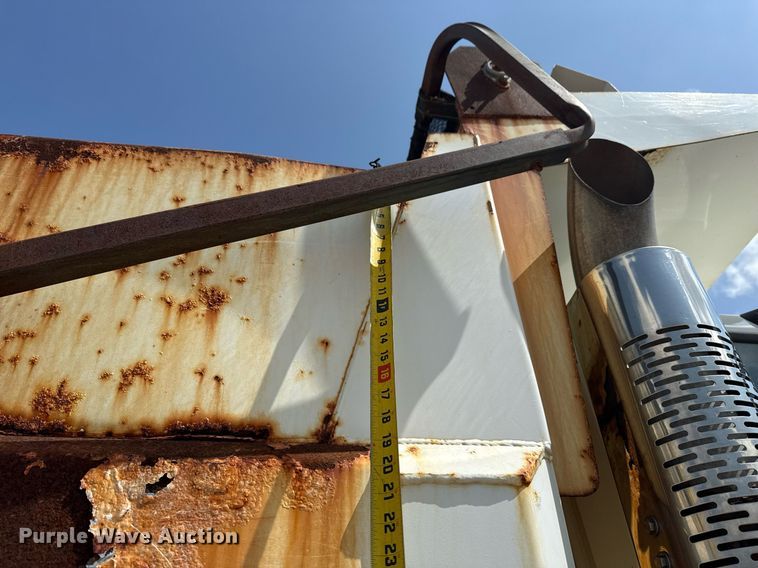 image for item DS3806 2008 International 7400 dump truck